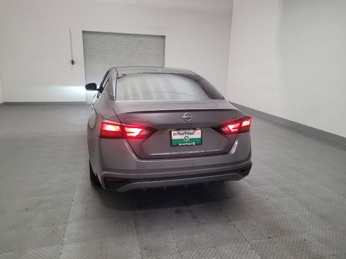 Used 2023 Nissan Altima 2.5 SV FWD image 6