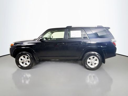 Certified 2023 Toyota 4Runner SR5 Premium w/ Moonroof Package image 4