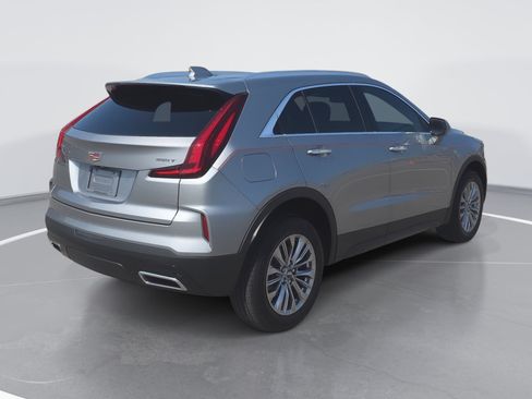 Used 2025 Cadillac XT4 Premium Luxury w/ Cold Weather Package FWD image 3