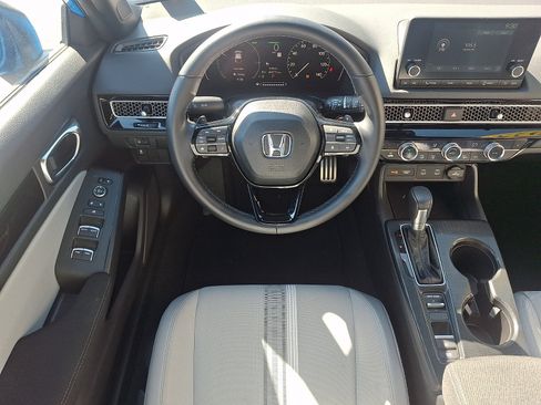 Used 2025 Honda Civic Sport image 11