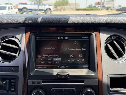 Used 2015 Ford Expedition Platinum RWD image 17