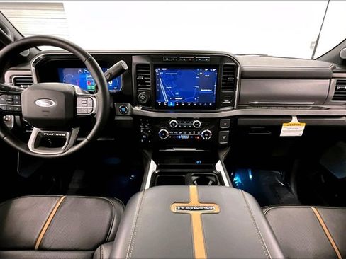 Used 2024 Ford F250 Platinum image 14