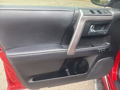 Used 2020 Toyota 4Runner Limited AWD/4WD image 24