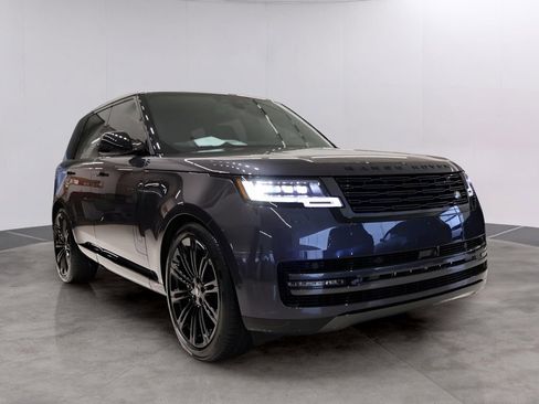 Certified 2025 Land Rover Range Rover SE AWD/4WD image 3