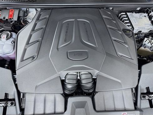 New 2026 Porsche Cayenne S image 32