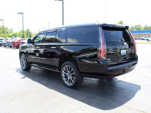 Used 2019 Cadillac Escalade ESV Platinum w/ Escalade Sport Edition AWD/4WD image 7