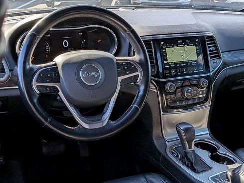 Used 2021 Jeep Grand Cherokee Limited w/ Luxury Group II image 33