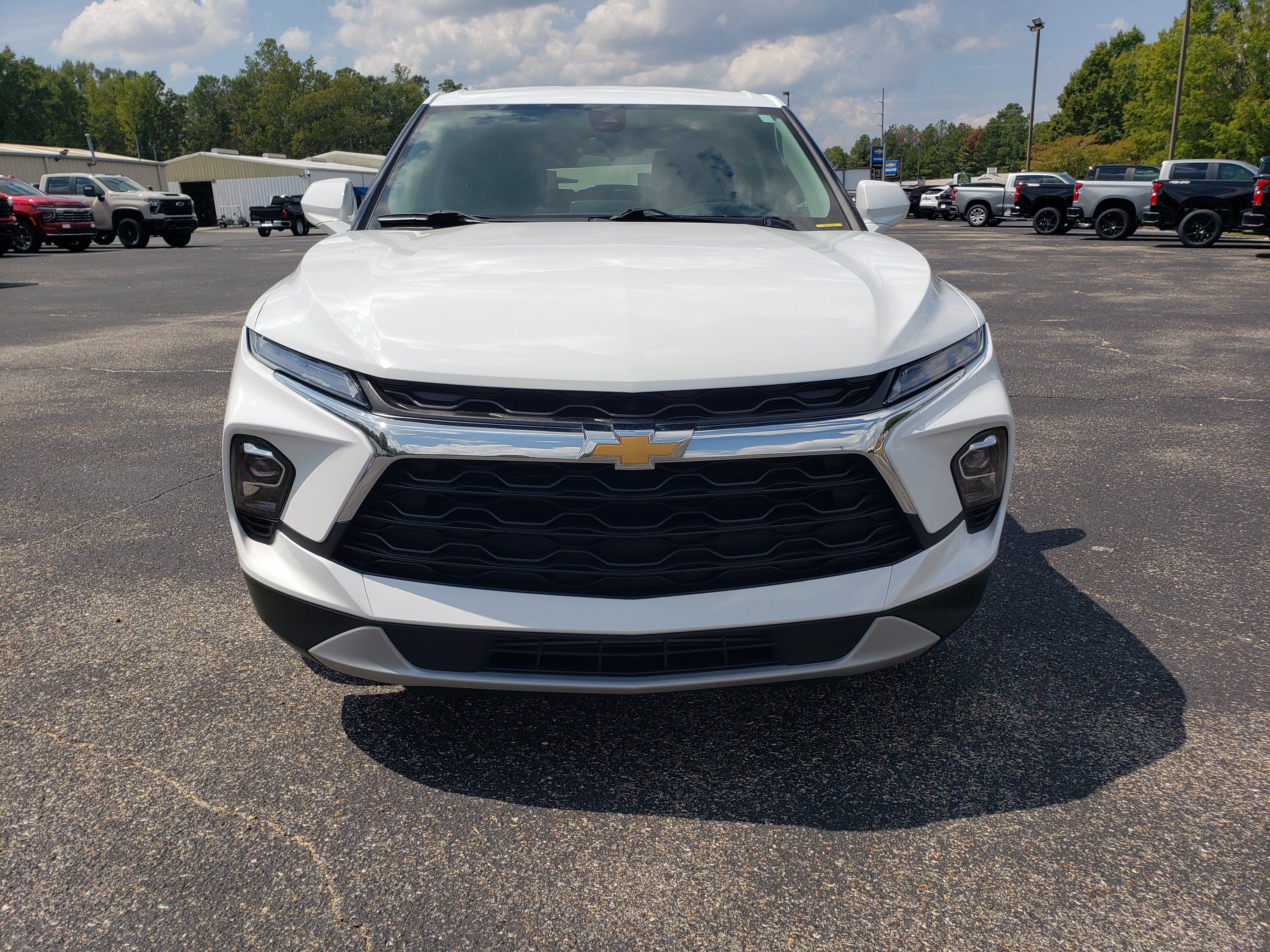 Used 2025 Chevrolet Blazer LT FWD image 7