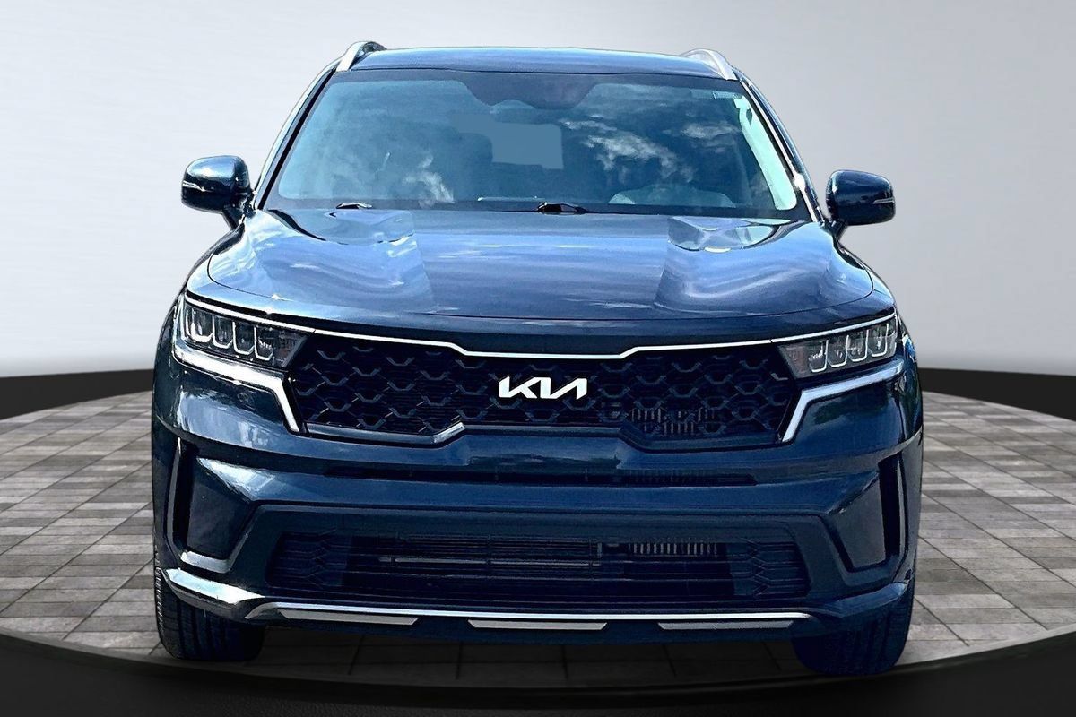 Used 2022 Kia Sorento S AWD/4WD image 2
