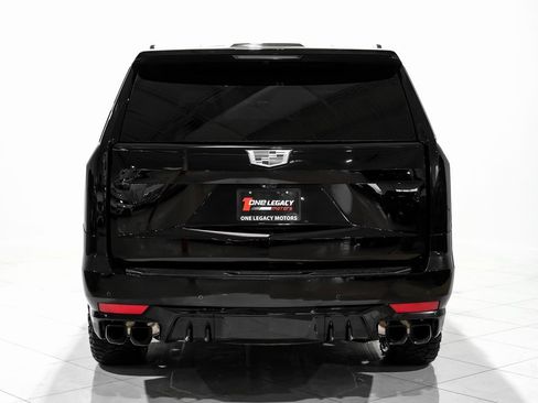 Used 2023 Cadillac Escalade ESV V image 8
