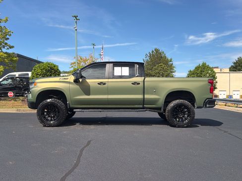 Used 2024 Chevrolet Silverado 1500 RST w/ Z71 Off-Road Package AWD/4WD image 14