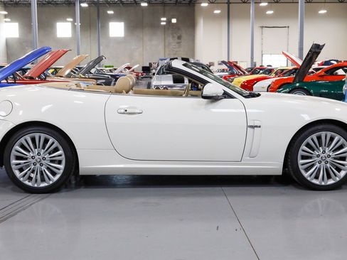 Used 2010 Jaguar XK image 30