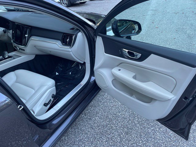 Certified 2023 Volvo S60 B5 Plus w/ Climate Package AWD/4WD image 14
