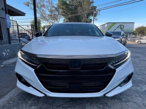Used 2022 Honda Accord Sport image 2