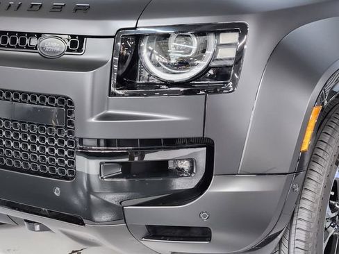 New 2026 Land Rover Defender 110 OCTA image 12