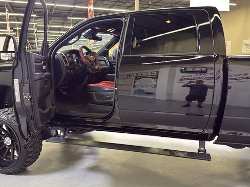 Used 2024 RAM 2500 Big Horn w/ Night Edition AWD/4WD image 14