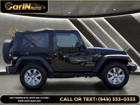 Used 2017 Jeep Wrangler Sport w/ Quick Order Package 24S AWD/4WD image 4