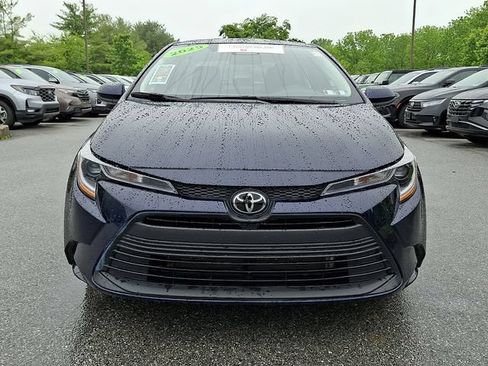 Used 2025 Toyota Corolla LE w/ LE Premium Package FWD image 2