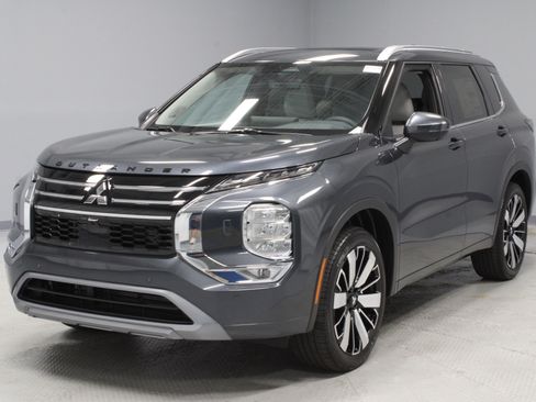 New 2025 Mitsubishi Outlander SEL image 4