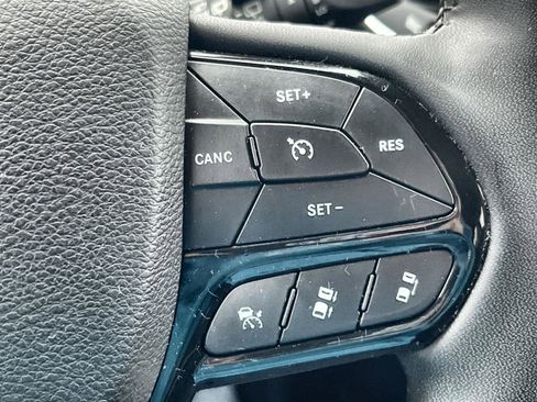 Used 2023 Jeep Cherokee Altitude Lux image 27