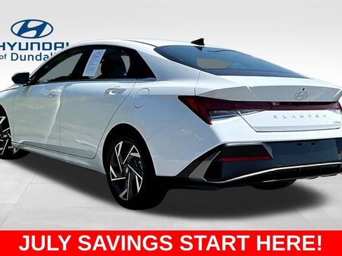 Used 2025 Hyundai Elantra Limited FWD image 3