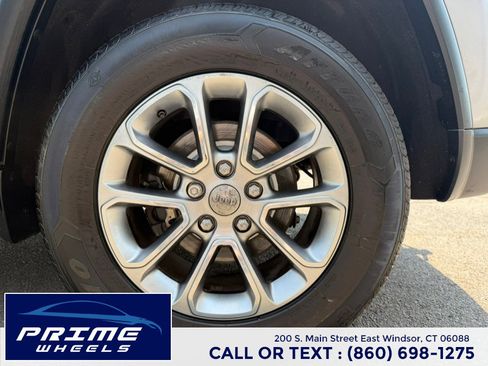 Used 2015 Jeep Grand Cherokee Limited AWD/4WD image 24