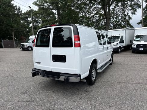 Used 2024 Chevrolet Express 2500 w/ Driver Convenience Package RWD image 8