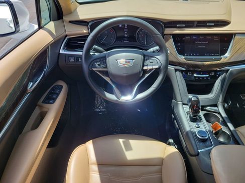 Certified 2024 Cadillac XT6 Premium Luxury w/ Platinum Package FWD image 18