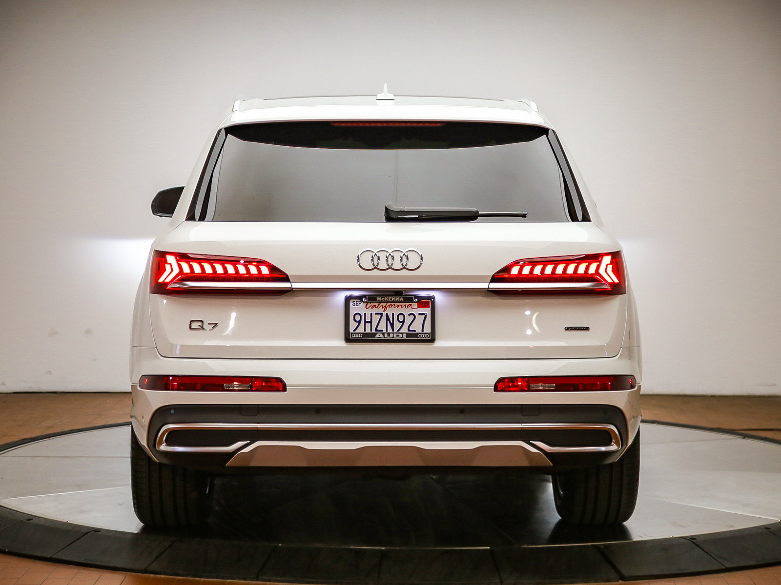 Certified 2023 Audi Q7 3.0T Premium w/ Convenience Package AWD/4WD image 6