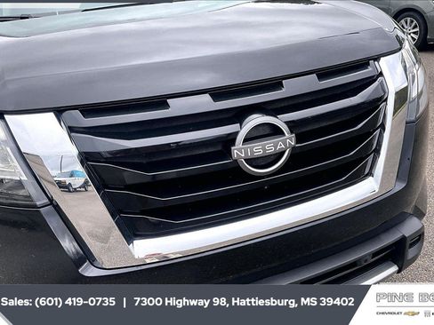Used 2023 Nissan Pathfinder Platinum w/ Cargo Package AWD/4WD image 22
