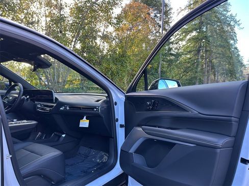 New 2026 Cadillac Lyriq Premium Sport image 11