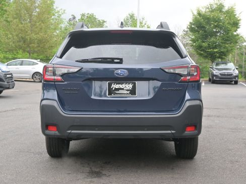 Certified 2025 Subaru Outback Onyx Edition AWD/4WD image 8