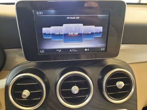 Used 2019 Mercedes-Benz GLC 350e 4MATIC w/ Premium Package image 25