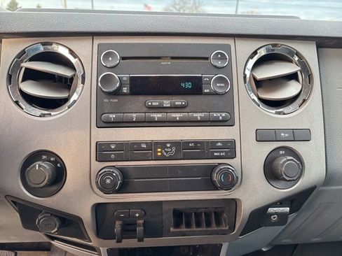 Used 2014 Ford F250 XLT w/ XLT Premium Package image 19