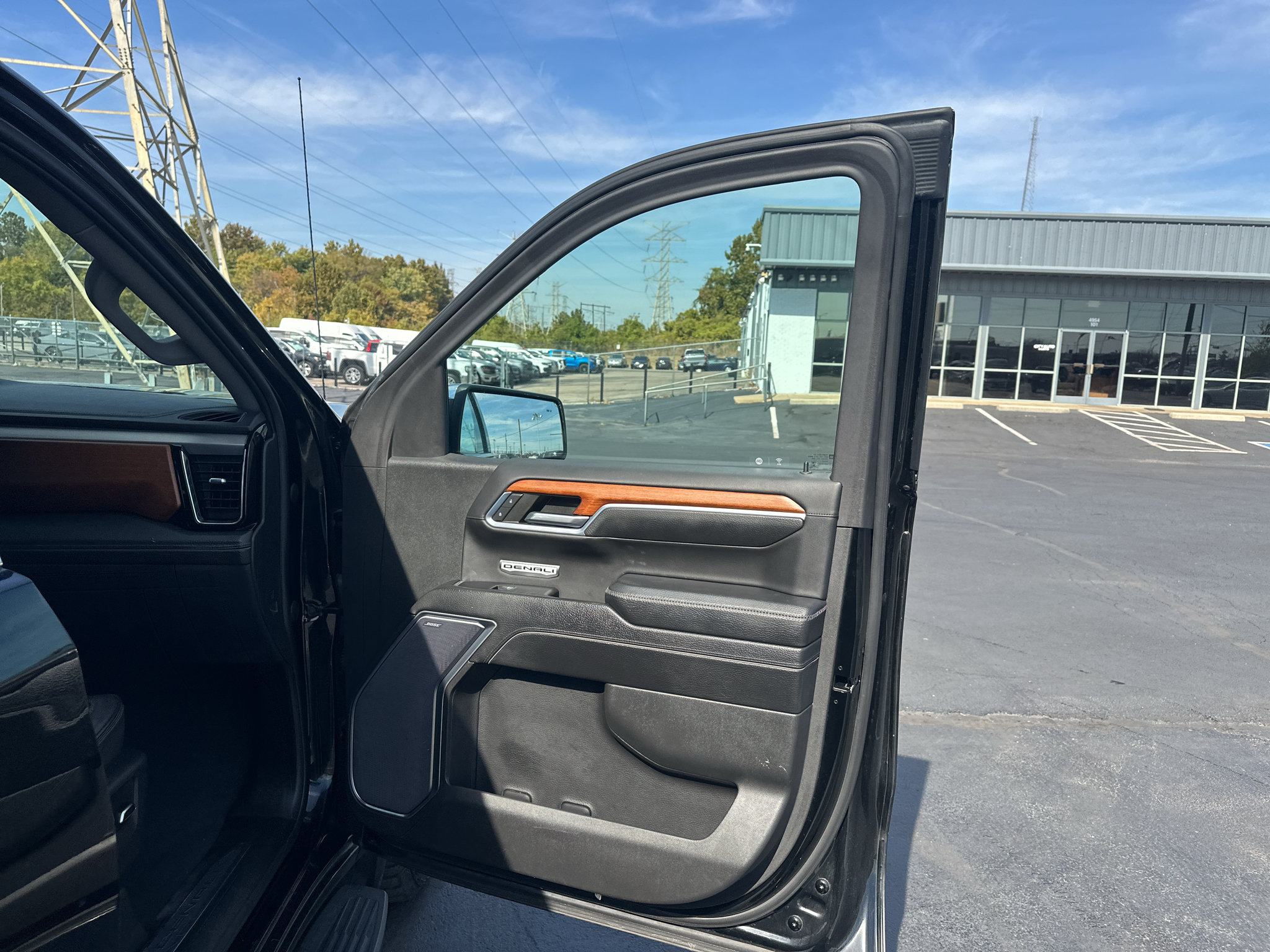 Used 2023 GMC Sierra 1500 Denali AWD/4WD image 16