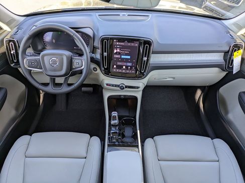 New 2026 Volvo XC40 B5 Ultra w/ Protection Package Premier image 19