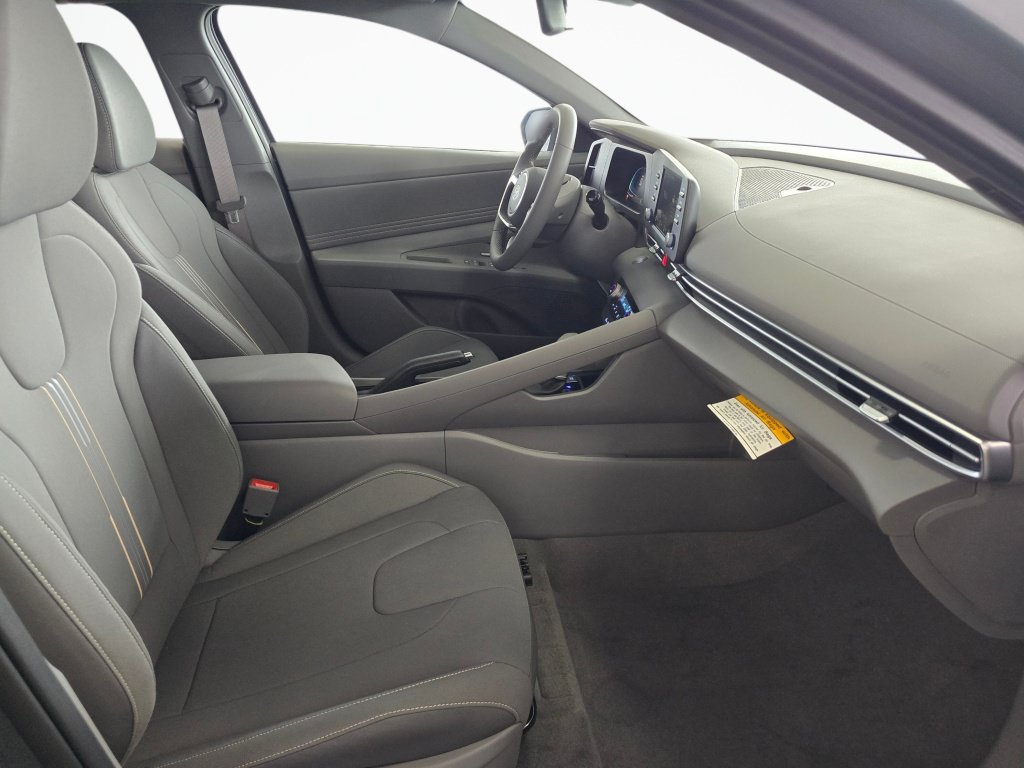 New 2026 Hyundai Elantra Sport FWD image 36