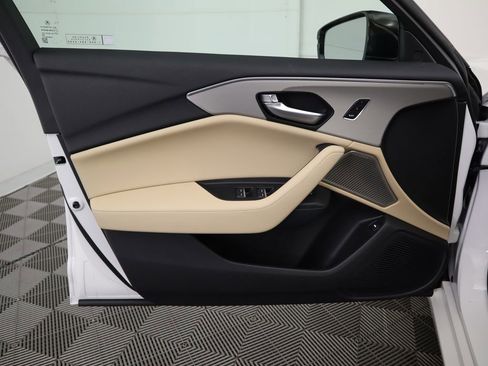 Used 2025 Acura TLX w/ Technology Package image 27