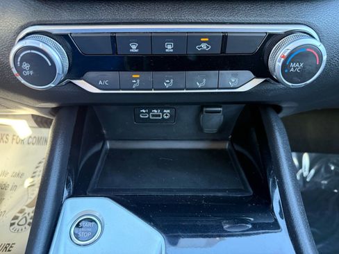 Used 2024 Nissan Altima 2.5 SV image 24