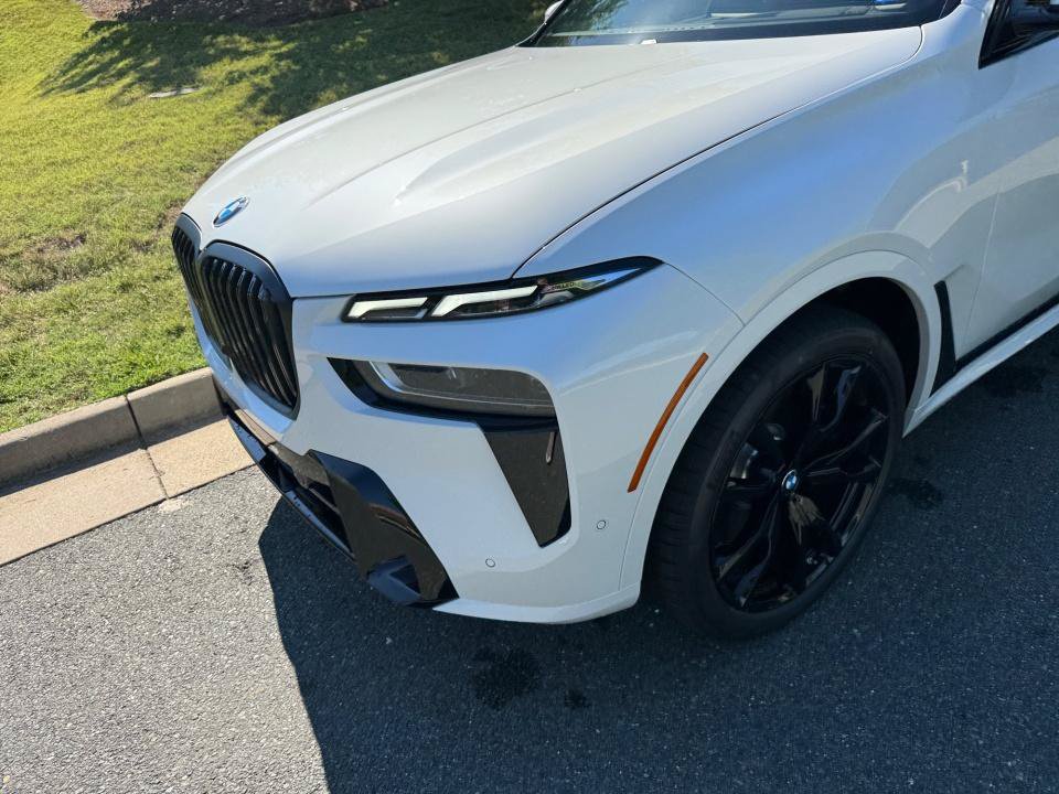 New 2027 BMW X7 xDrive40i w/ Executive Package AWD/4WD image 26