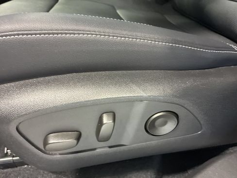 Used 2026 Chevrolet Traverse LT AWD/4WD image 14
