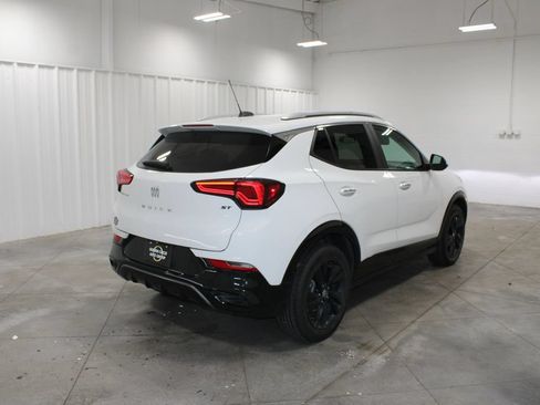 Used 2024 Buick Encore GX Sport Touring FWD image 9