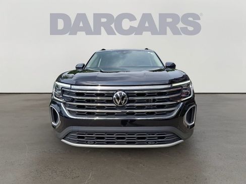 Used 2025 Volkswagen Atlas SE FWD image 2
