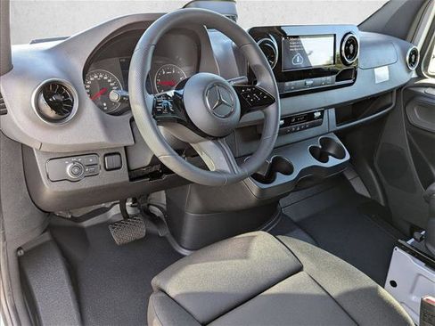 New 2026 Mercedes-Benz Sprinter 2500 image 3