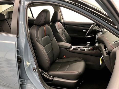 New 2025 Nissan Sentra SR w/ SR Premium Package FWD image 75