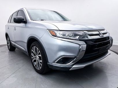 Used 2017 Mitsubishi Outlander ES
