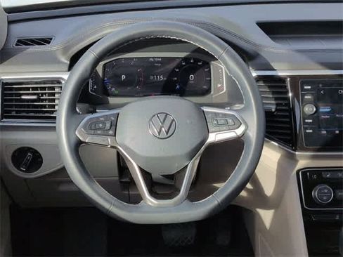 Used 2022 Volkswagen Atlas SE image 22