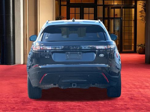 Used 2018 Land Rover Range Rover Velar R-Dynamic SE image 11