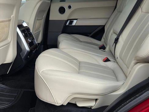 Used 2017 Land Rover Range Rover Sport HSE image 19