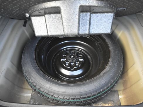 Used 2018 Toyota Avalon XLE image 28